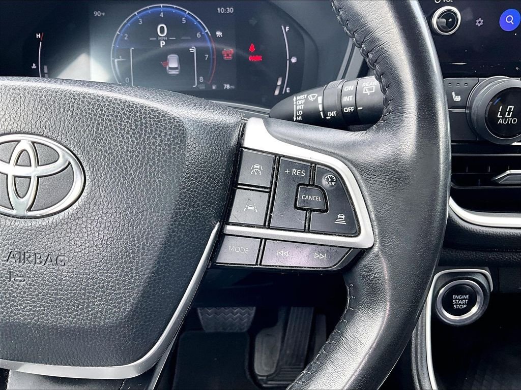 Used 2024 White Toyota XLE image 25