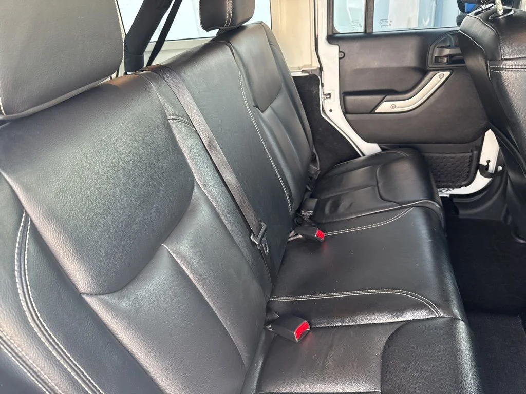 Used 2016 White Jeep Unlimited Rubicon image 35