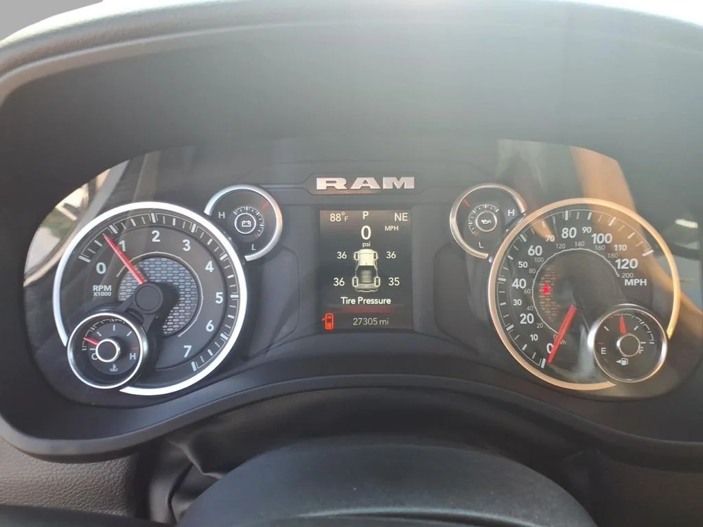 Used 2025 Silver Ram Big Horn/Lone Star image 25