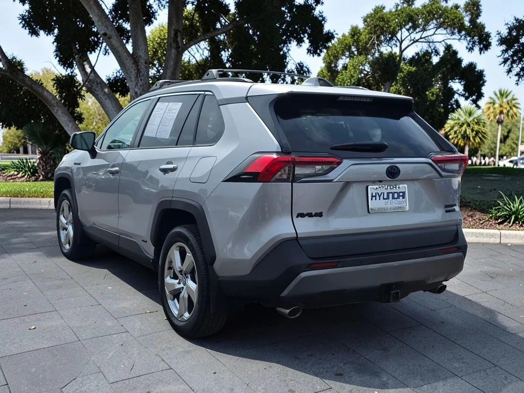 2020 Toyota RAV4 Limited - Photo 7