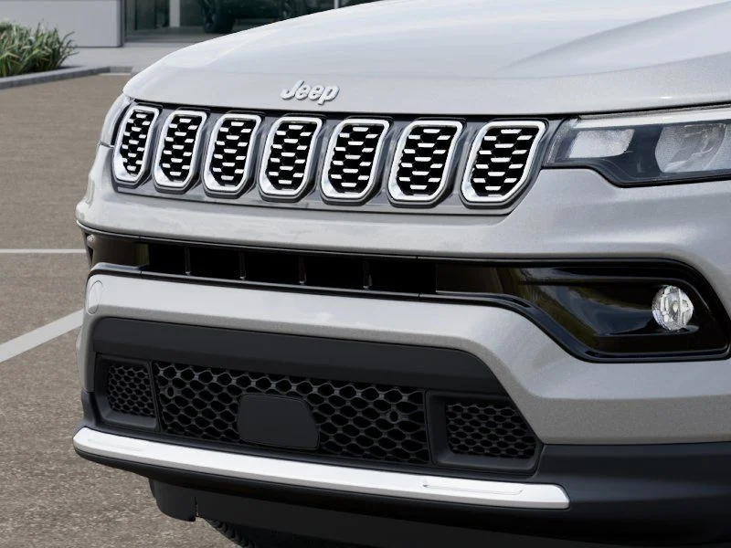 New 2026 Silver Zynith Metallic Clear-Coat Exterior Paint Jeep Limited image 12