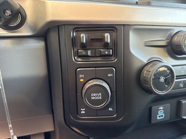 Used 2025 Gray Metallic Ford XLT image 15