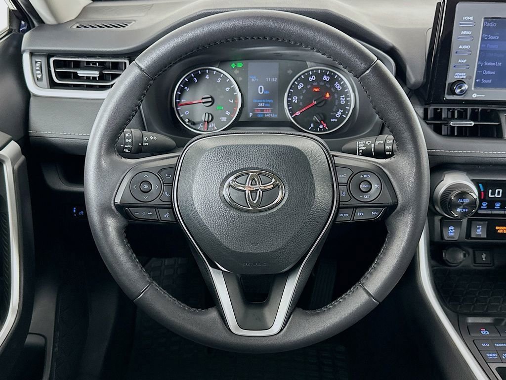 Used 2022 Blue Toyota XLE Premium image 25