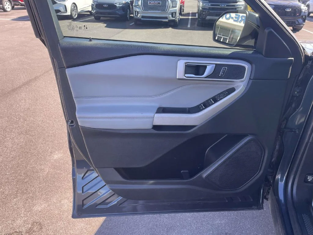 Used 2022 Blue Ford XLT image 15