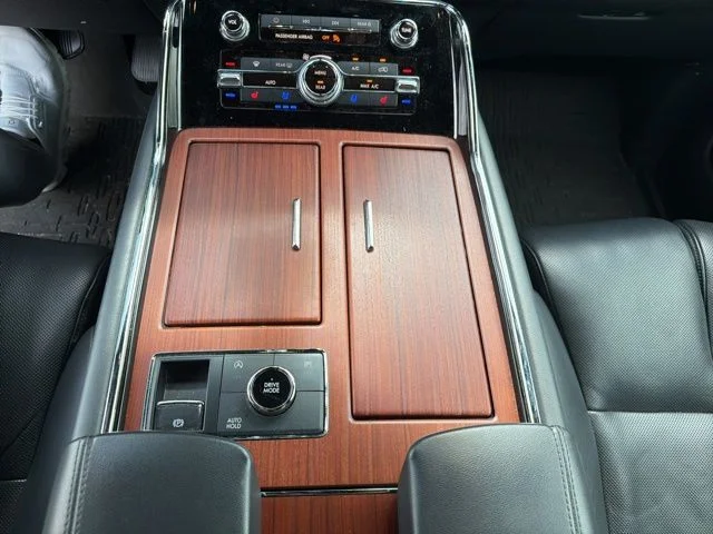 Used 2022 Gray Lincoln Reserve image 11