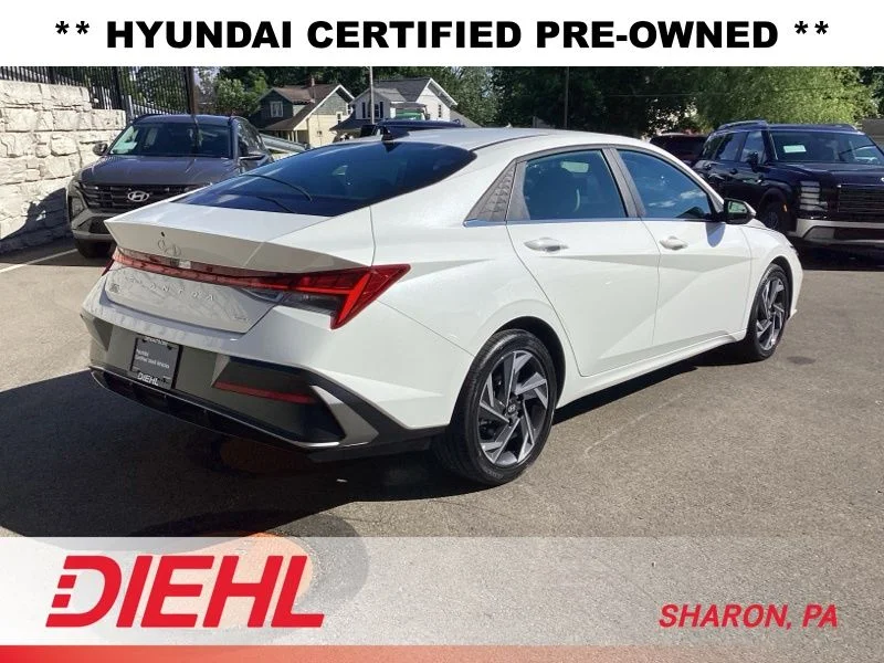 Used 2025 White Hyundai Limited image 7