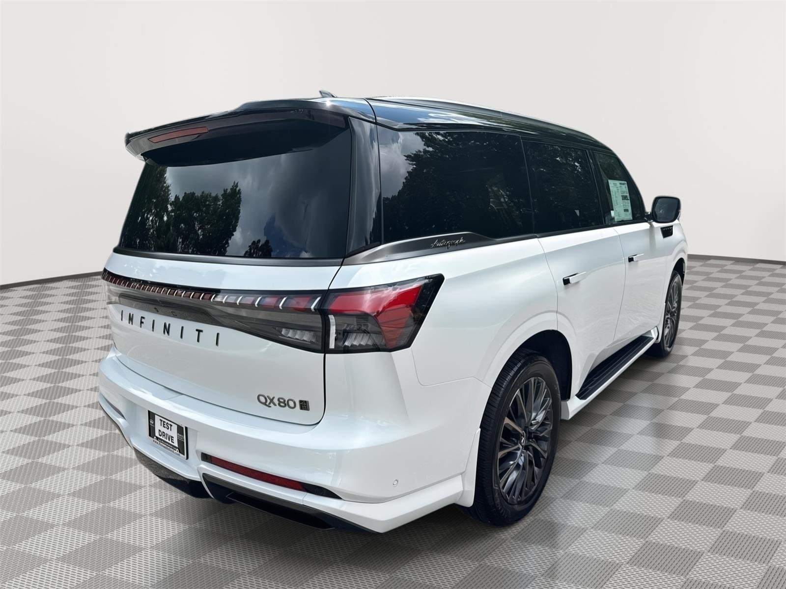 New 2027 2T RADIANT WHIT INFINITI Autograph 4WD image 5