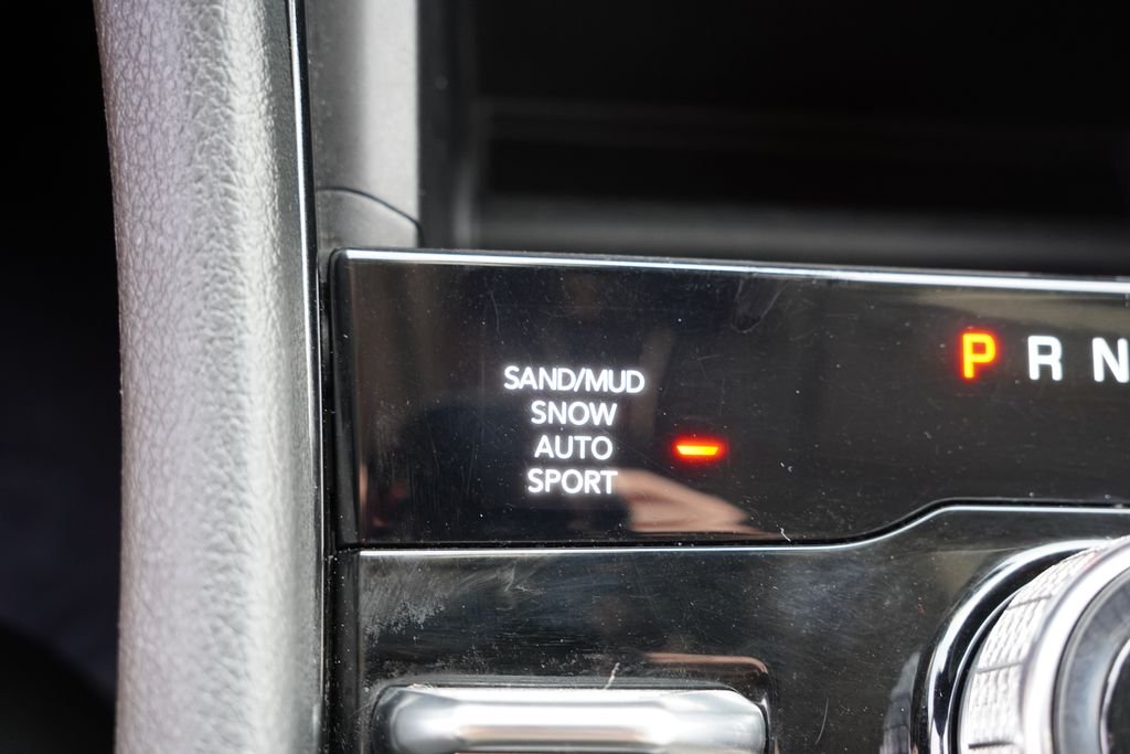 Used 2023 Bright White Clearcoat Jeep Limited image 35