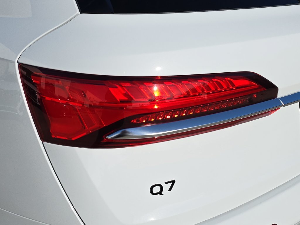 Used 2026 White/off-white Audi 55 Premium Plus image 38