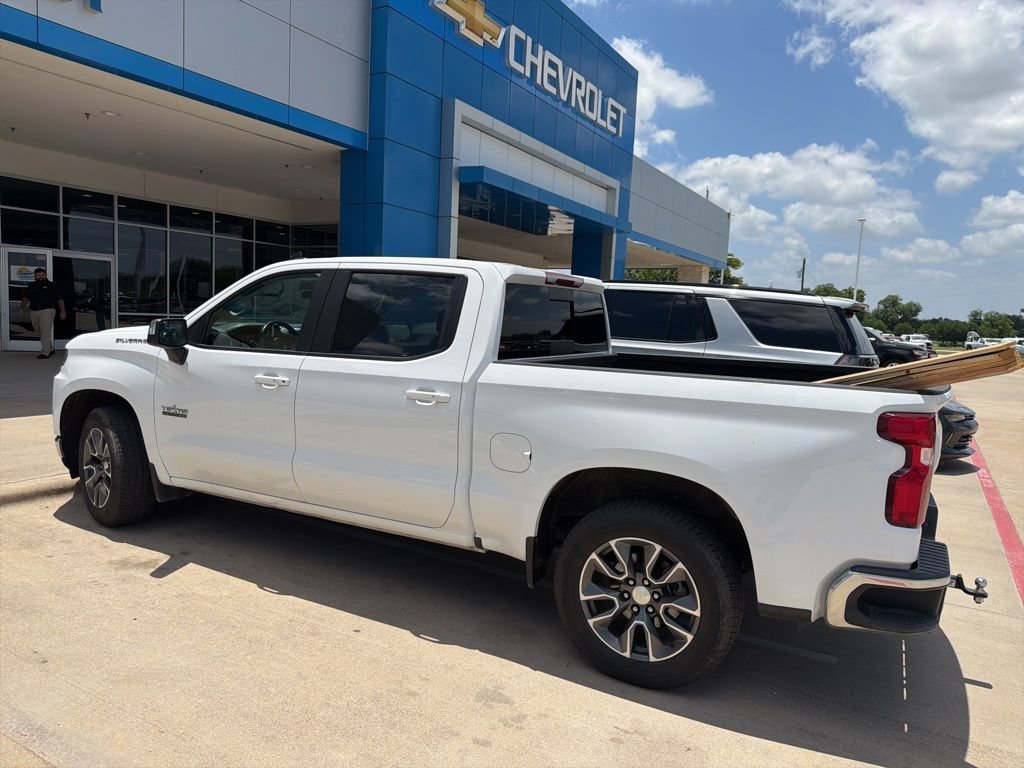 Used 2019 SUMMIT WHITE Chevrolet LT image 4