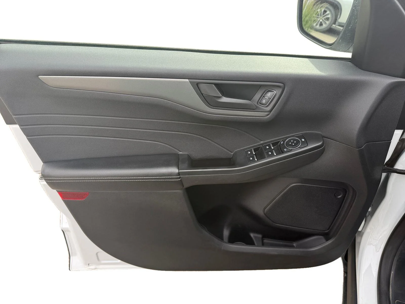 Used 2024 Oxford White Ford Active image 9