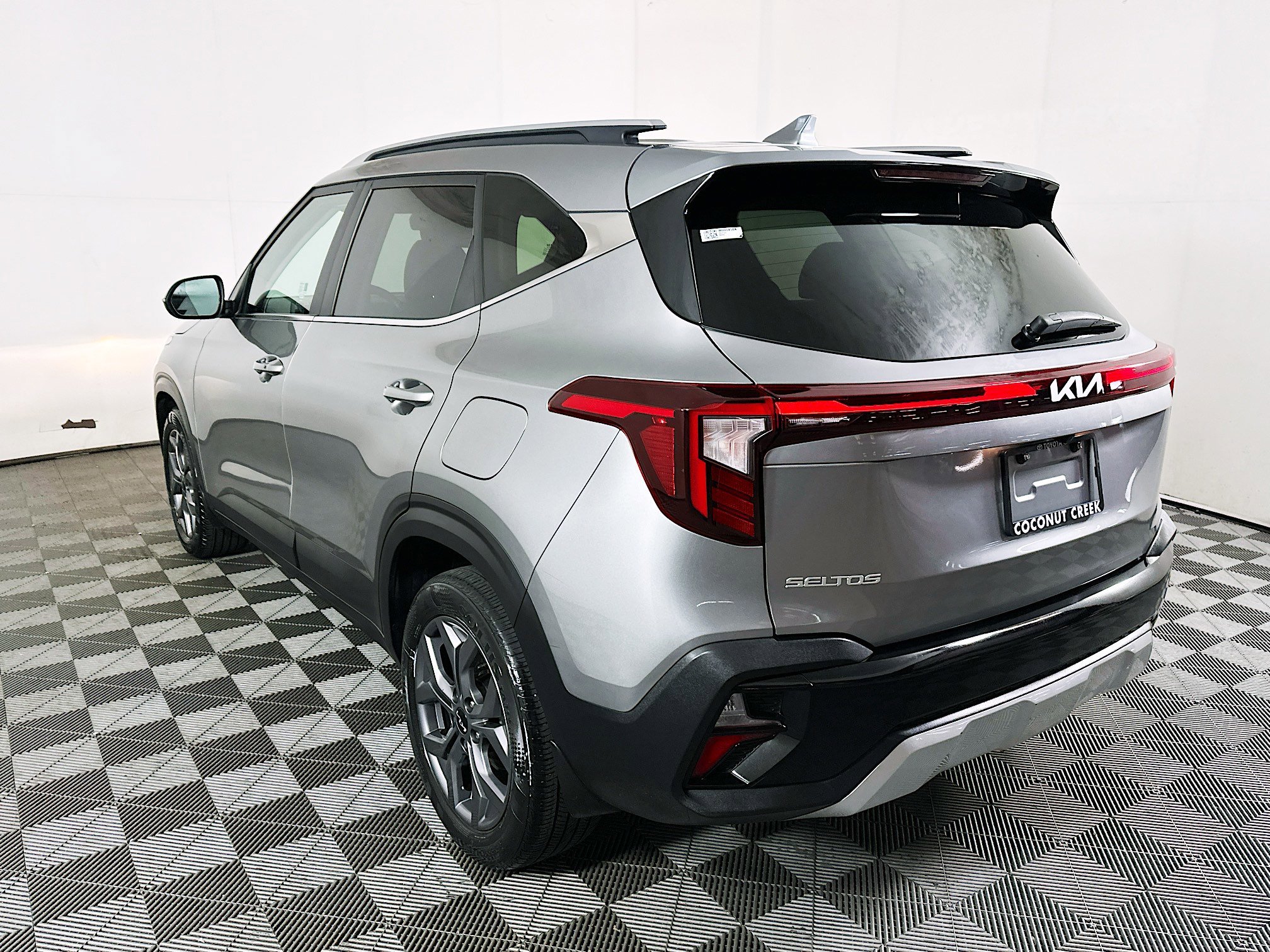 2024 Kia Seltos thumbnail 7