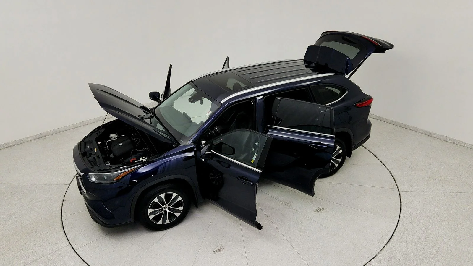 Used 2022  Toyota XLE image 22