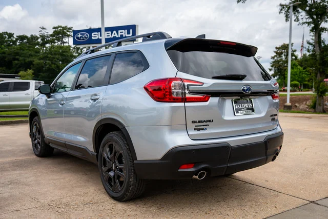 New 2026 Ice Silver Metallic Subaru Onyx Edition Touring image 4