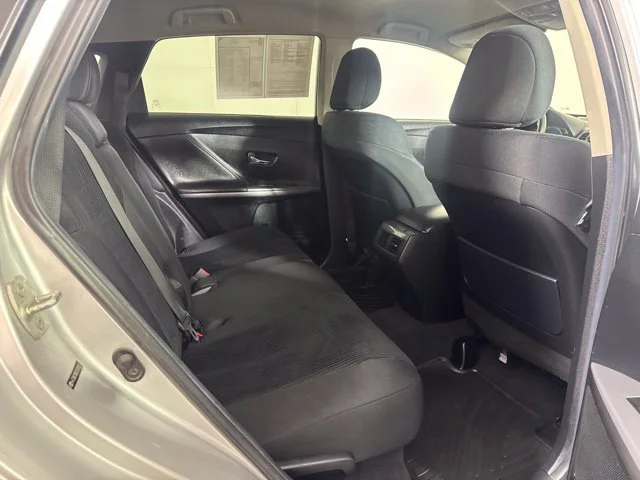 Used 2014 Classic Silver Metallic Toyota LE image 5