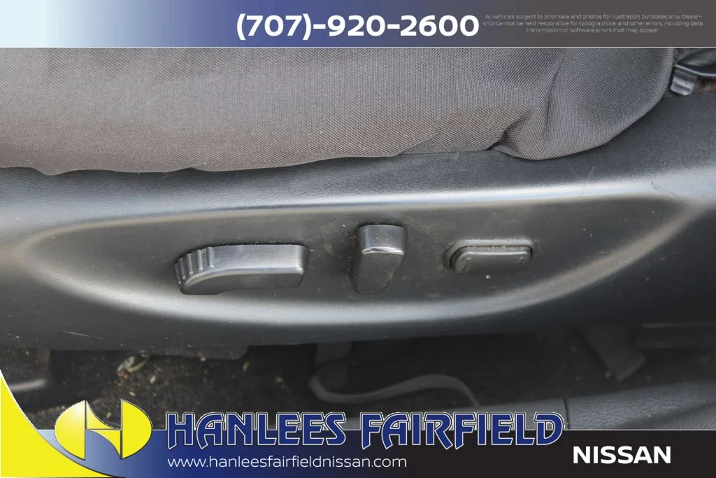 Used 2018 Silver Nissan 3.5 SV image 13
