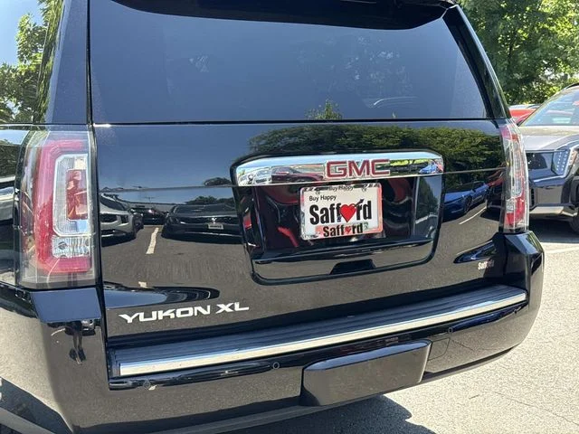 Used 2016 Black GMC Denali image 11