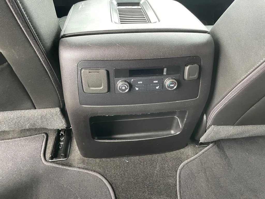 Used 2018 Blue Velvet Metallic Chevrolet Premier image 14