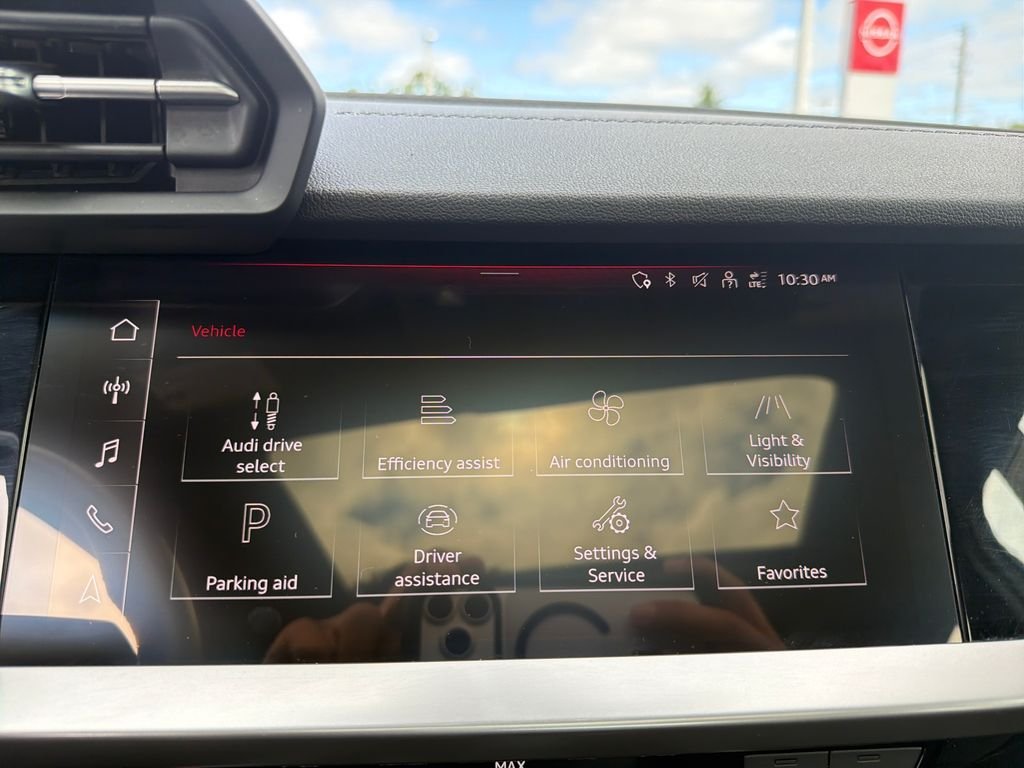 Used 2024  Audi 40 Premium image 30