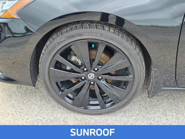 Used 2022 Black Nissan 2.5 SR image 12