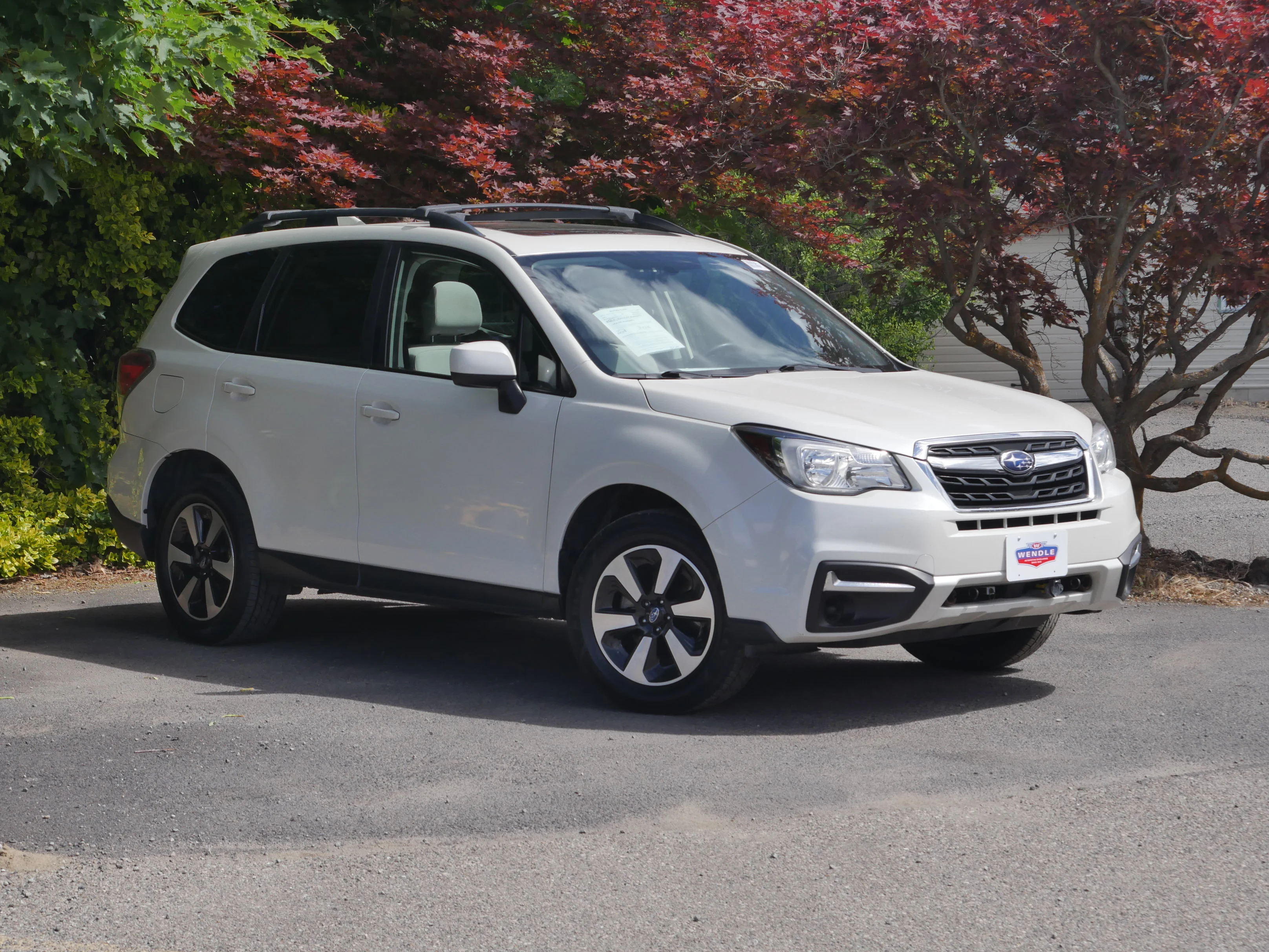 Used 2017 Crystal White Pearl Subaru Premium image 31