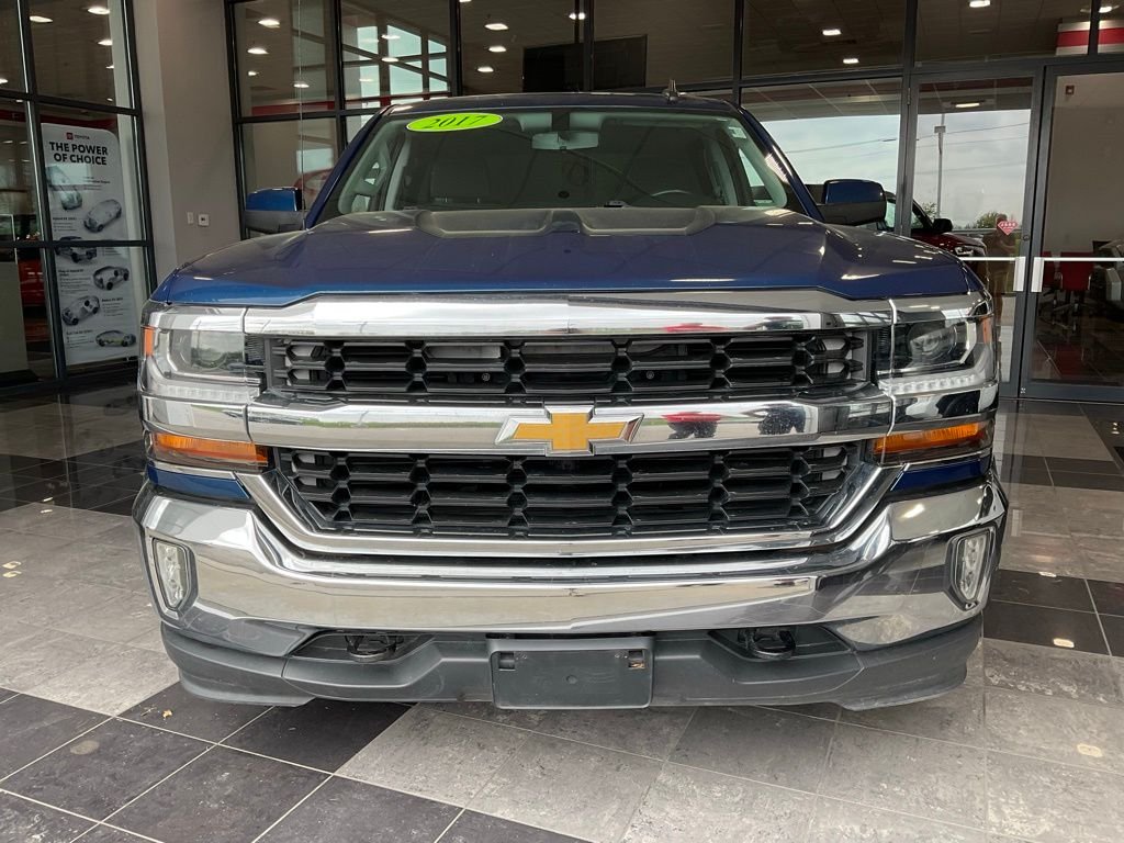 Used 2017 Chevrolet Silverado 1500 LT with VIN 3GCUKREC6HG229079 for sale in Kansas City
