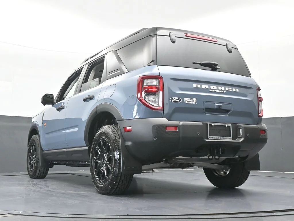 Used 2026 Azure Gray Metallic Ford Badlands image 67