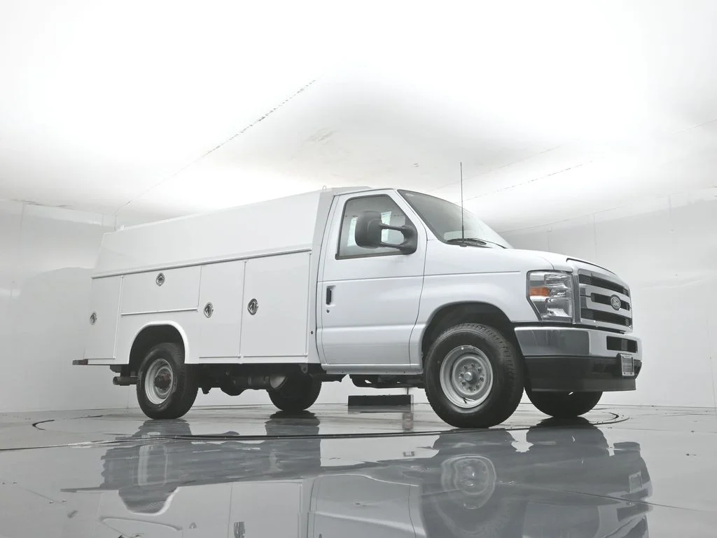 New 2026 White Ford Base image 2