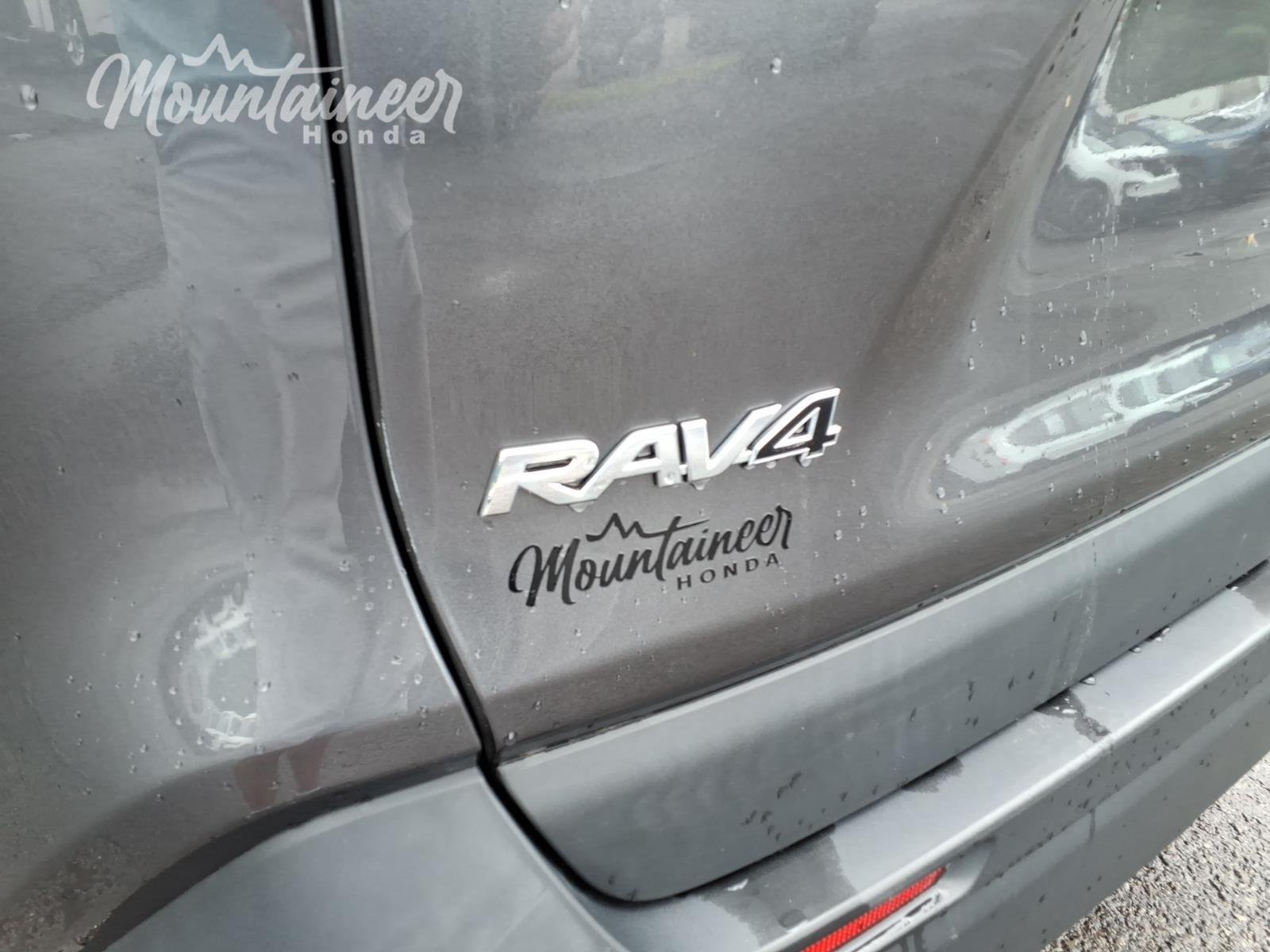 Used 2022 Magnetic Gray Metallic TOYOTA  image 19