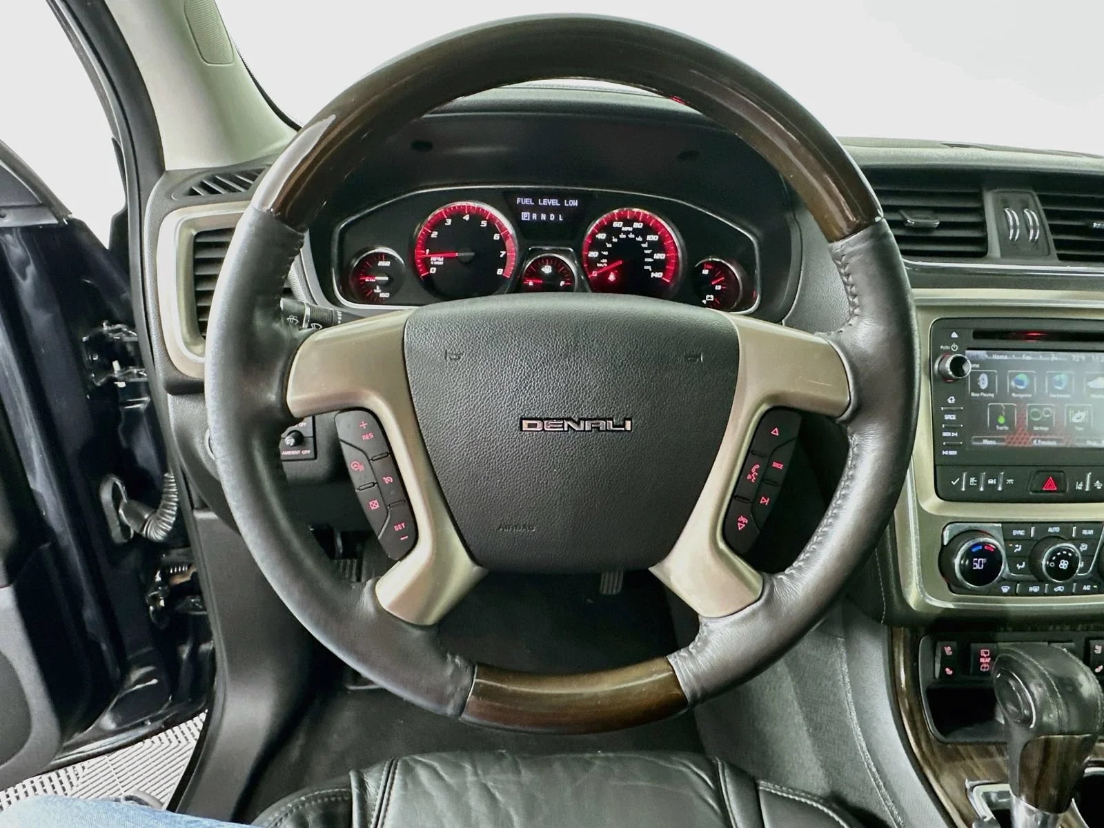 Used 2015 CARBON BLACK METALLIC GMC Denali image 12