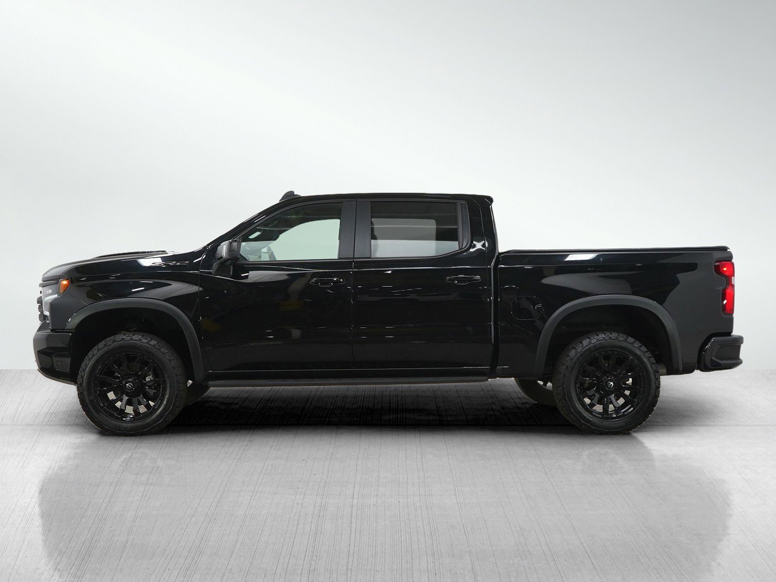 Used 2023 Chevrolet Silverado 1500 ZR2 with VIN 3GCUDHEL5PG359289 for sale in White Bear Lake, Minnesota