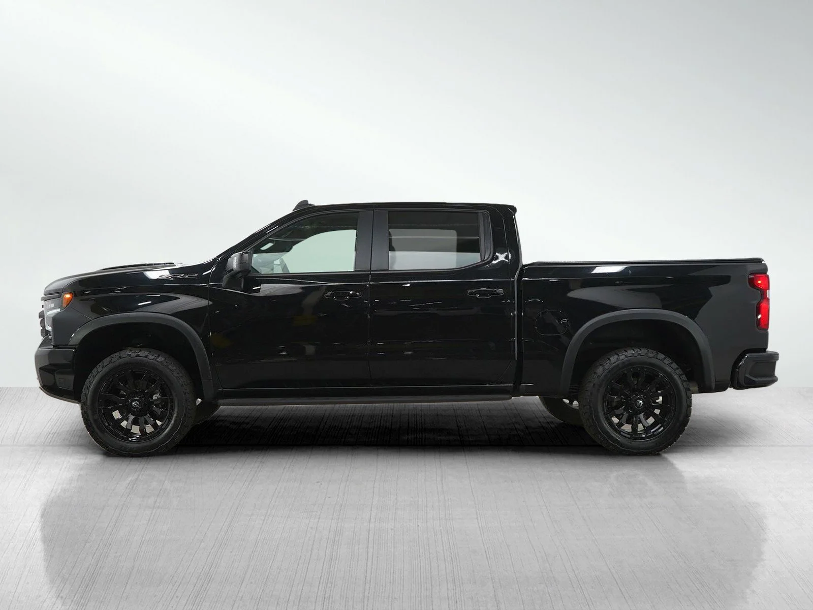 Used 2023 Chevrolet Silverado 1500 ZR2 with VIN 3GCUDHEL5PG359289 for sale in White Bear Lake, Minnesota