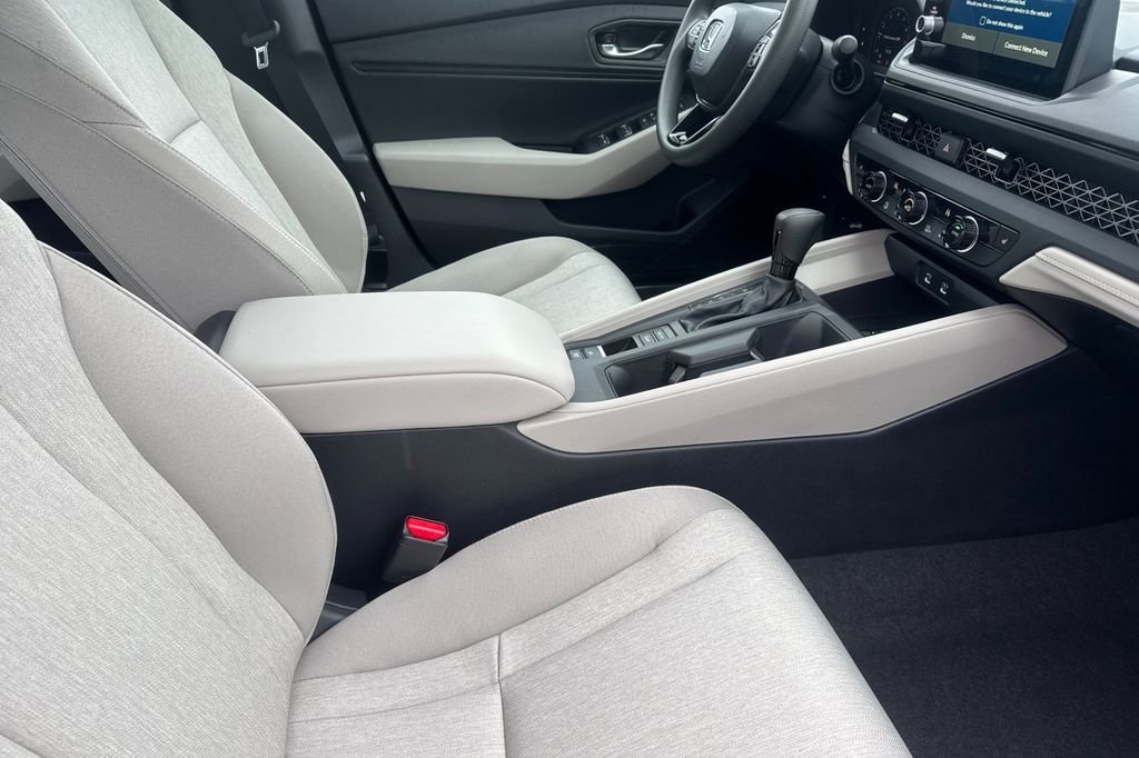 New 2026 Platinum White Pearl Honda SE image 15