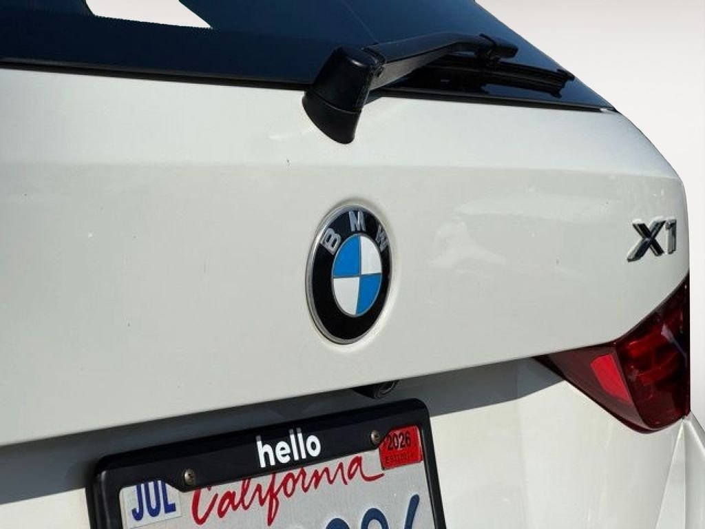 Used 2015 Alpine White BMW sDrive28i image 25