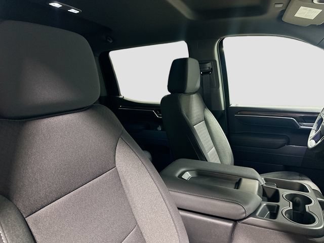 New 2026 Summit White Chevrolet RST image 31
