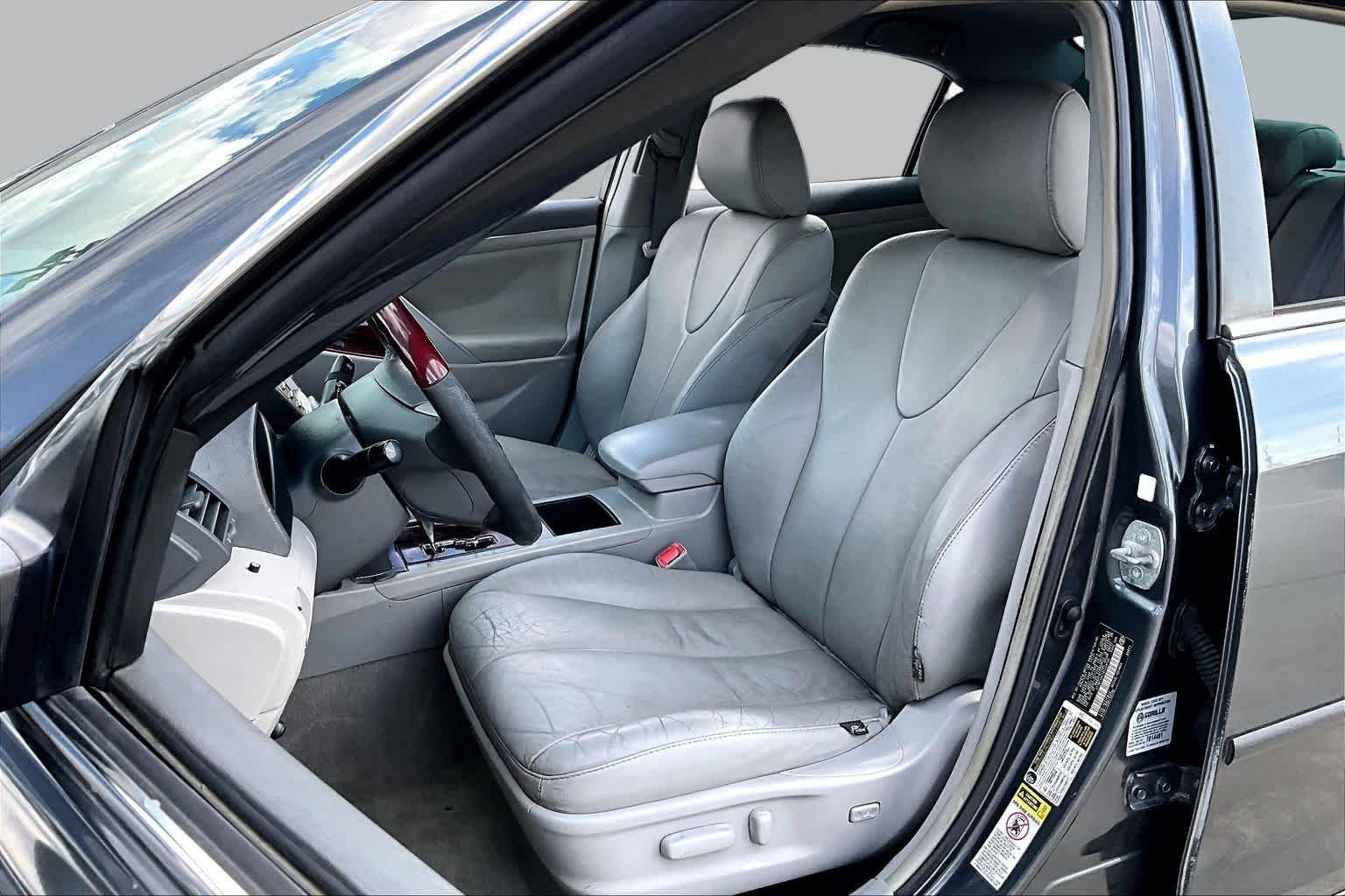 Used 2008 Magnetic Gray Metallic Toyota LE image 7