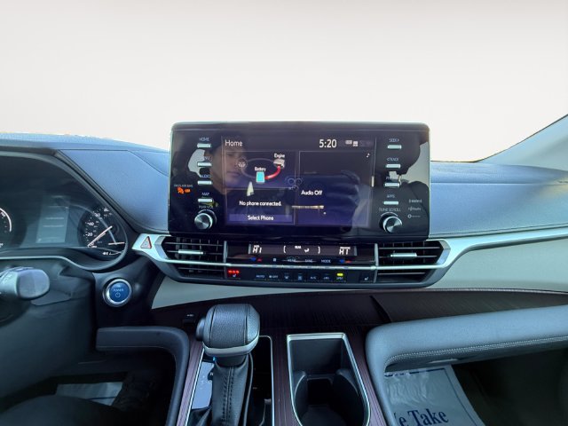 Used 2023  Toyota XLE image 14
