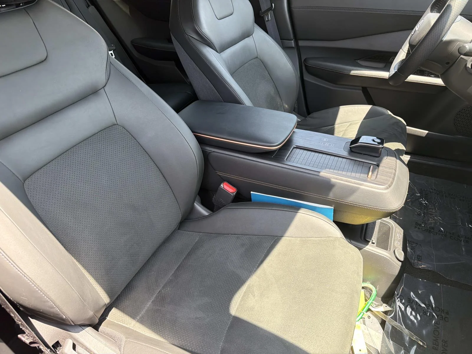Used 2025 GUN METALLIC Nissan ENGAGE FWD image 22