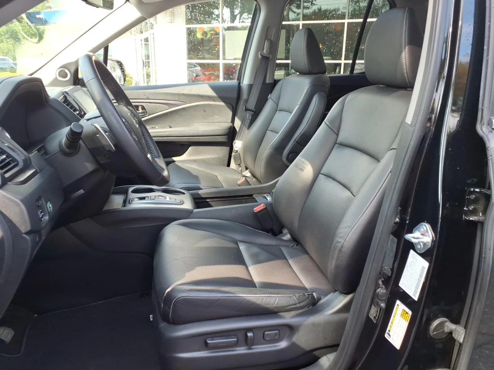 Used 2023 Crystal Black Pearl Honda RTL image 21