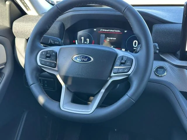 New 2026 Agate Black Metallic Ford Active image 7