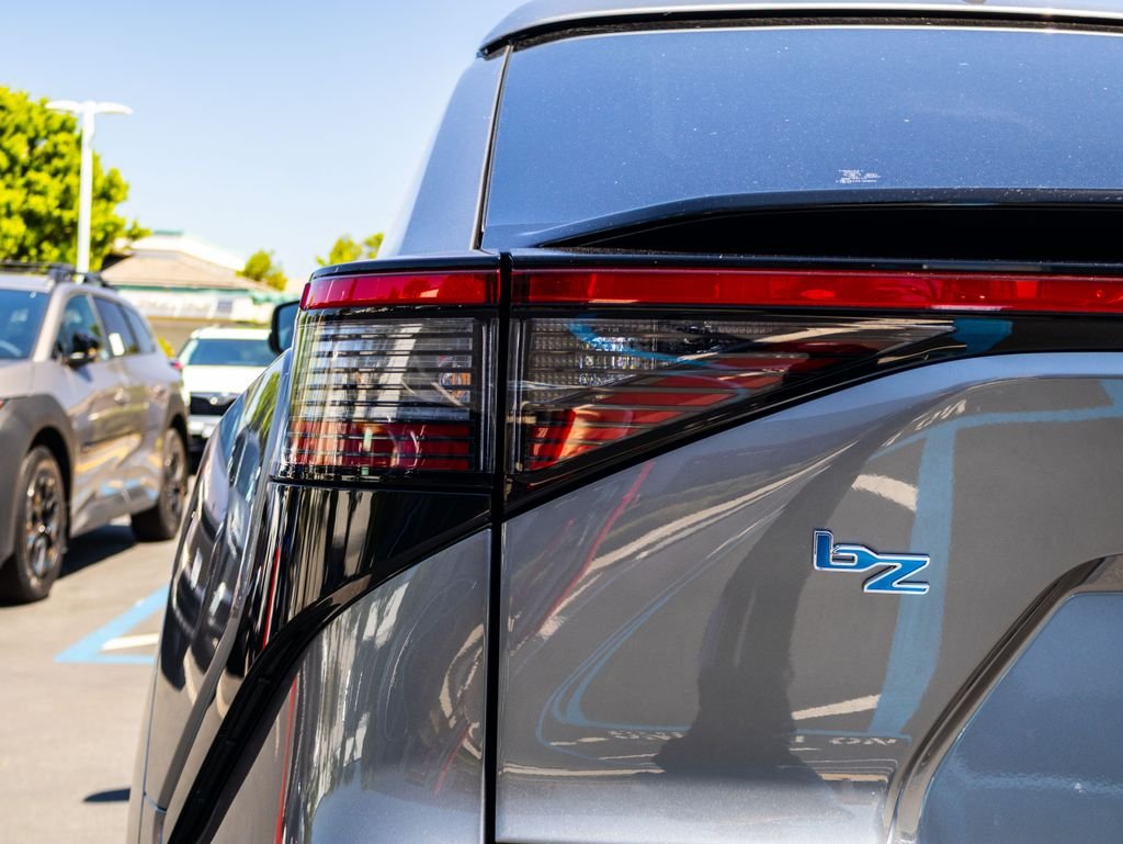 New 2026 Heavy Metal <sup>1</sup> Toyota  XLE image 11