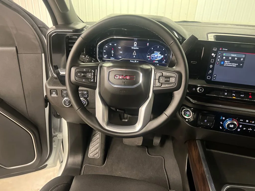 2025 GMC Sierra 2500HD SLT - Photo 17