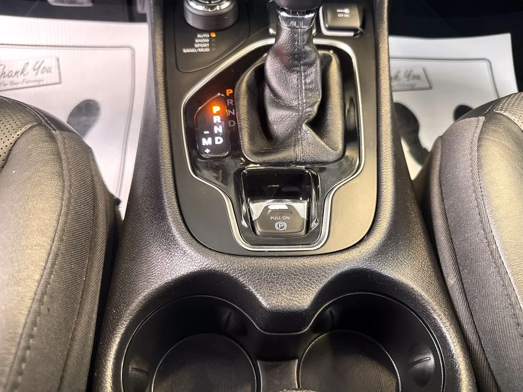 Used 2019 Black Jeep Limited image 19