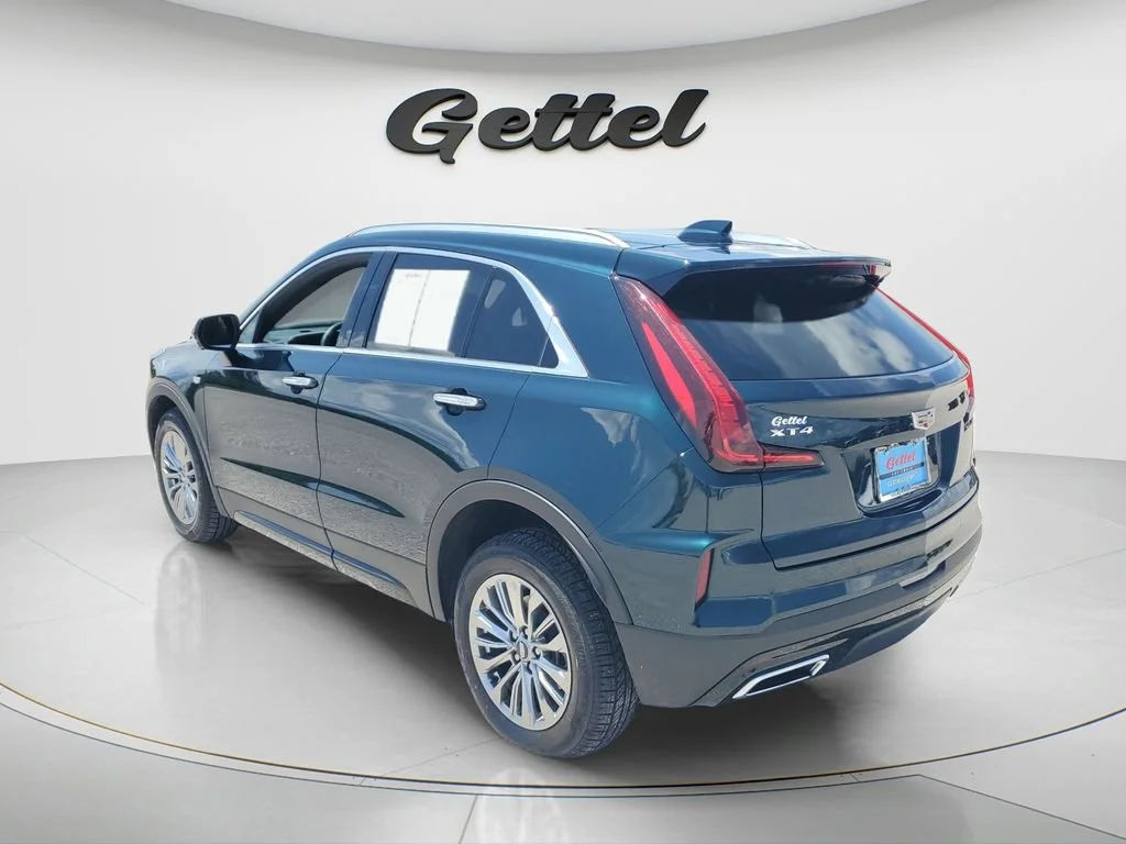 Used 2025 Emerald Lake Metallic Cadillac Premium Luxury image 7