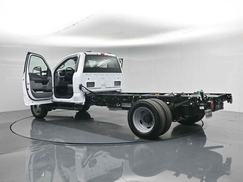 New 2026 Oxford White Ford XL image 27