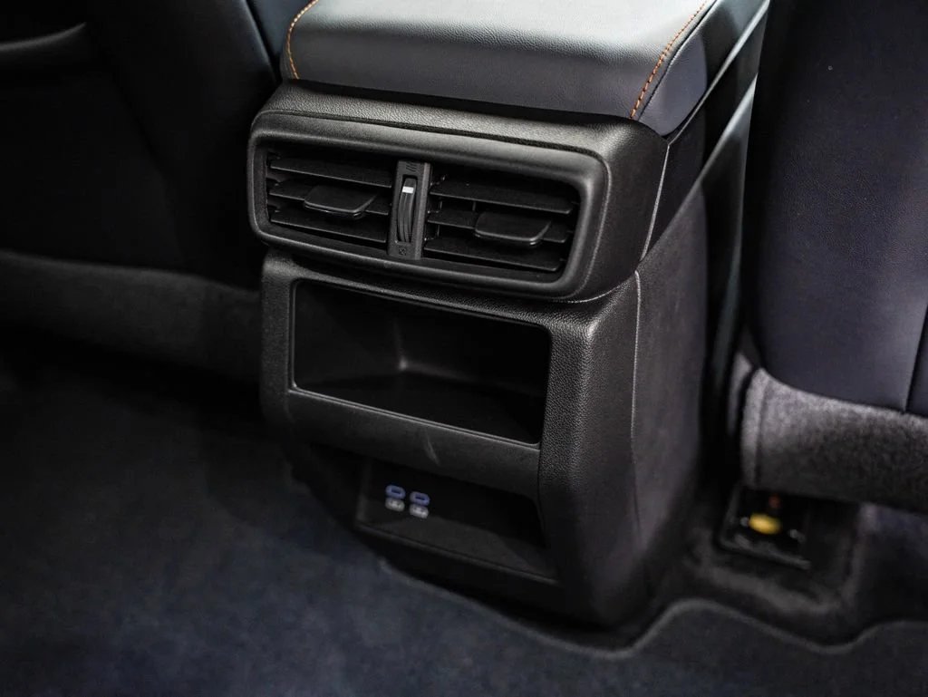 Used 2025 Snowfall Pearl Honda Touring image 35