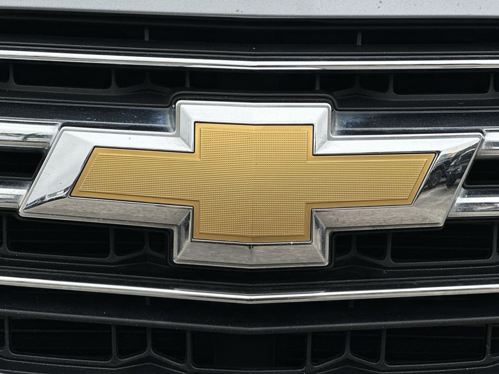 Used 2023 Gray Chevrolet LT image 35