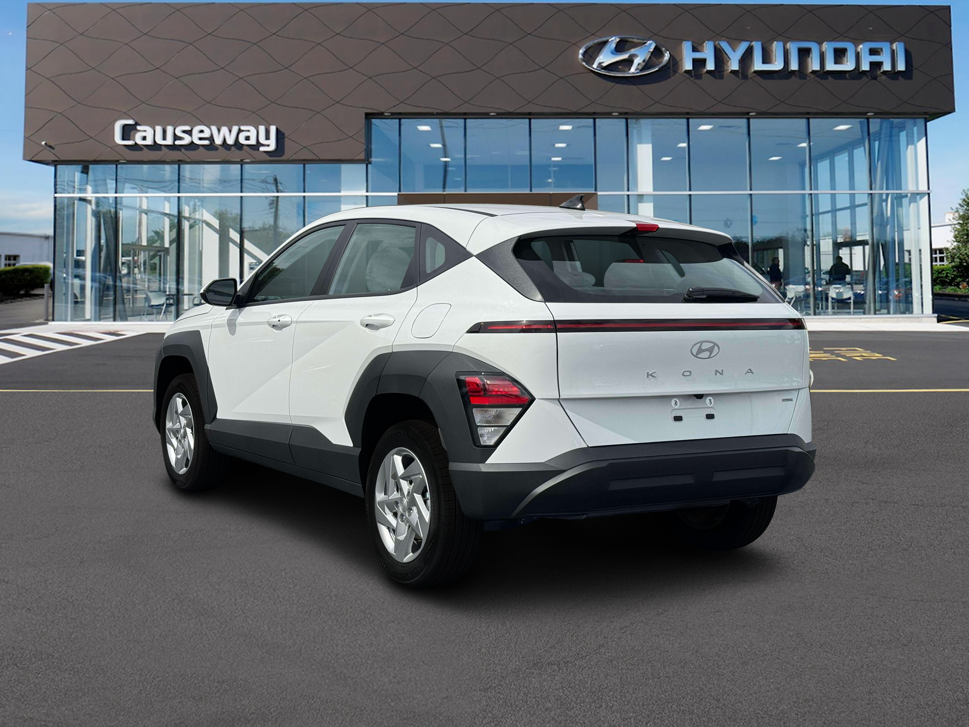 New 2027 White Hyundai SE AWD image 5