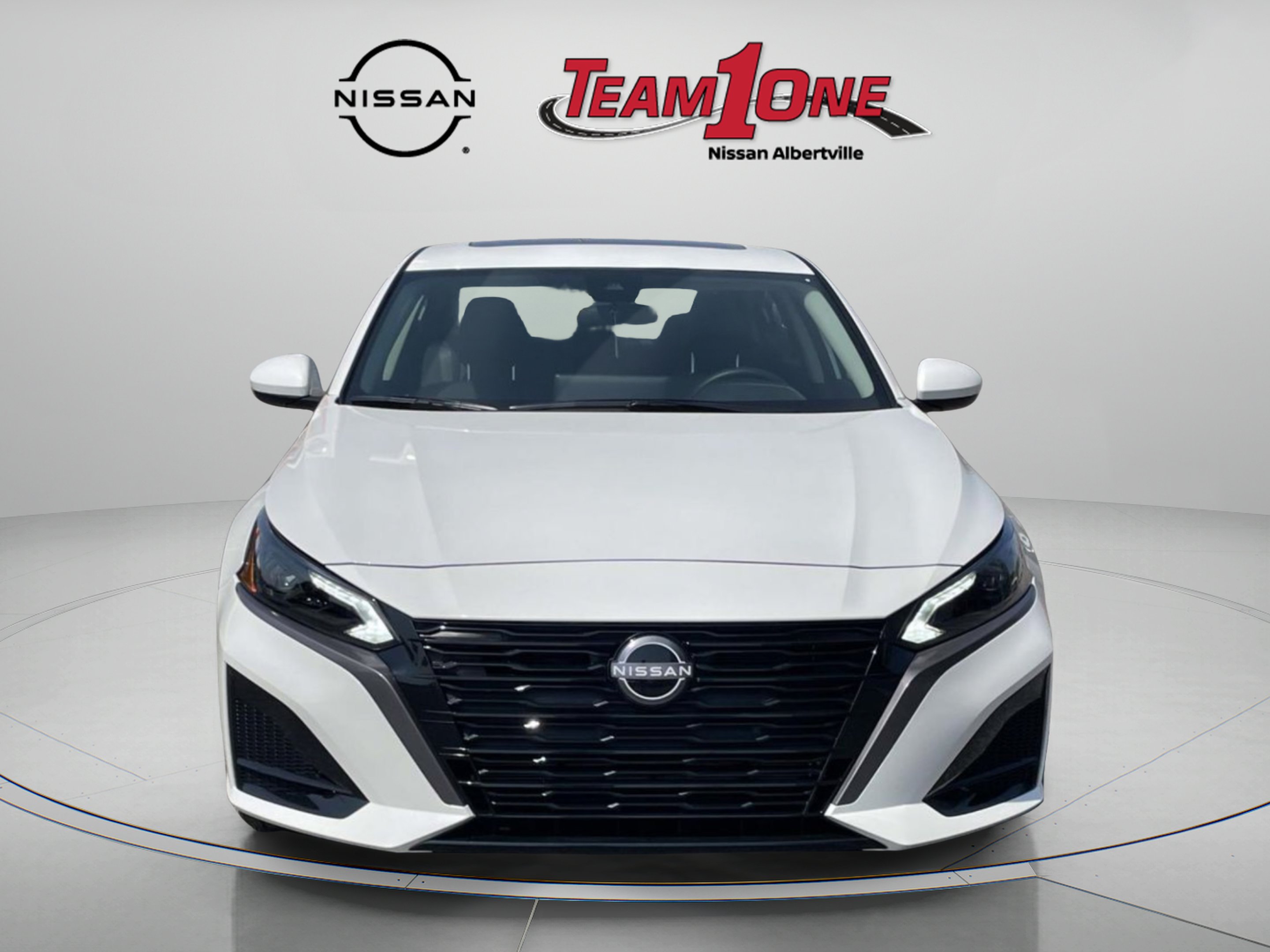 New 2026 Pearl White TriCoat Nissan 2.5 SV image 3
