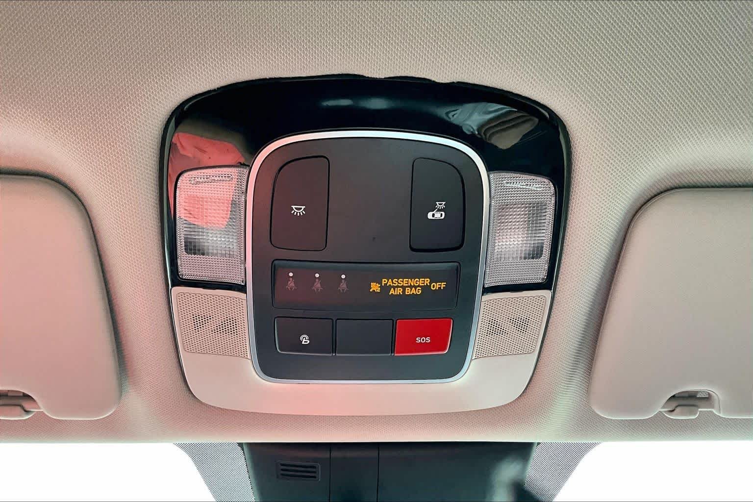 Used 2024 Hampton Gray Hyundai SEL image 30